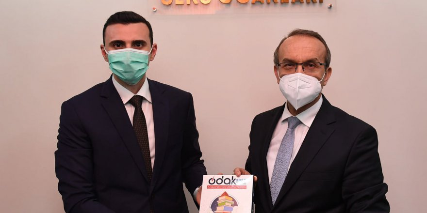 Vali Yavuz ülkü ocağını ziyaret etti