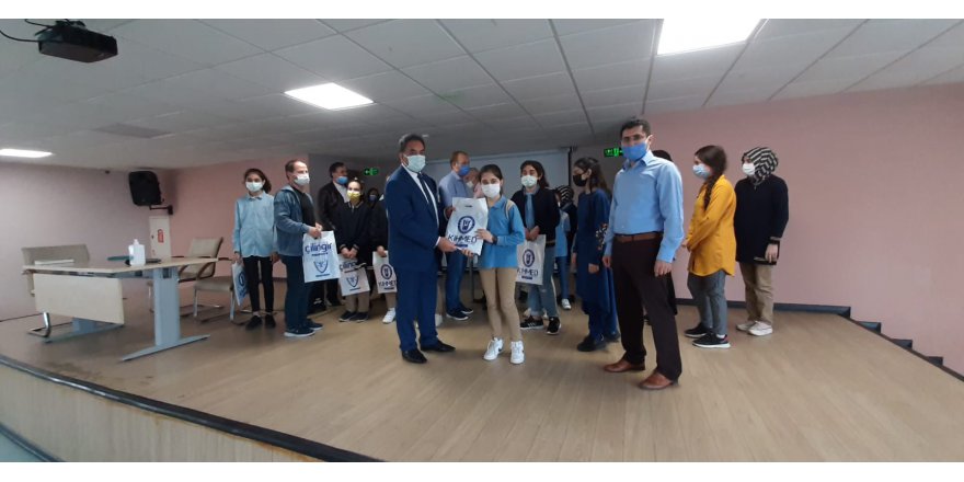 Dereceye giren öğrencilere ödüllerini verildi