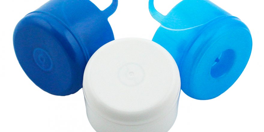 Parmağı delik damacana kapağına sıkışan 2 yaşındaki çocuk kurtarıldı