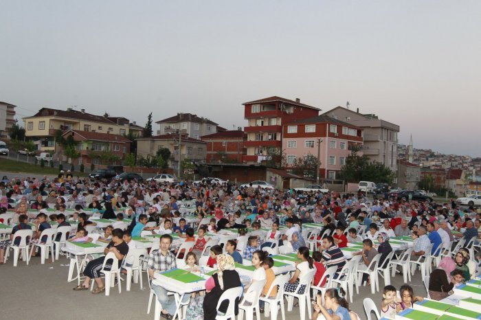 M. Sinan ve Cumhuriyet iftarda buluştu