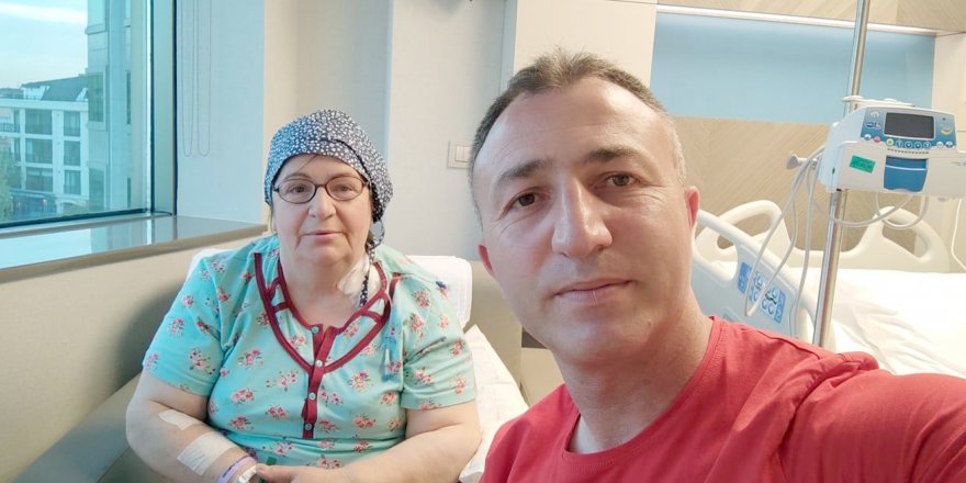 Annesine böbreğini verdi