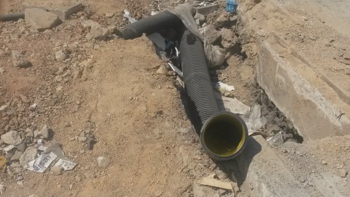 Fosseptik çukurundaki atık yola mı bırakılacak?