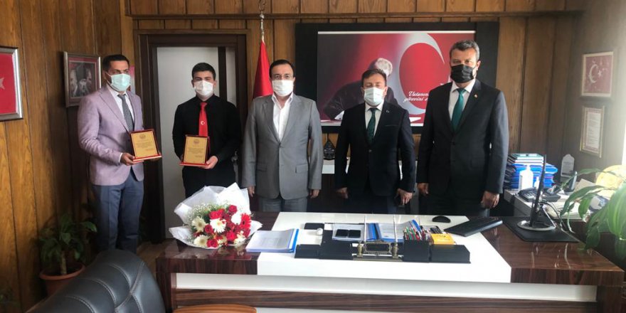 Kaymakam Bilgin başarılı öğrencileri kabul etti