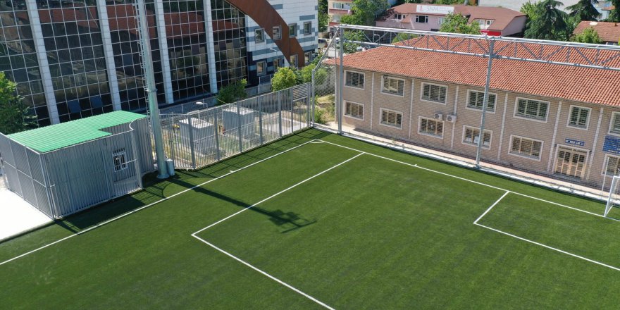 Gebze’nin yeni futbol sahası hayırlı olsun