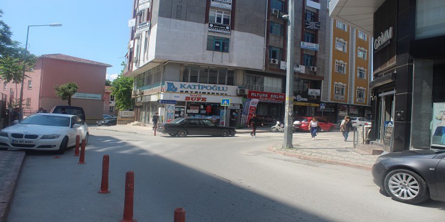 Adliye Caddesi’ne hız kesme tümseği istediler