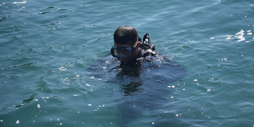 Kocaelili başpehlivan Erkan Ertan güreşemediği günlerde su altını keşfetti