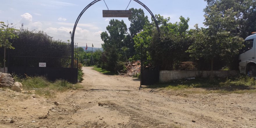 Türkkan'ın çiftliğindeki kaçak yapılar yıkıldı