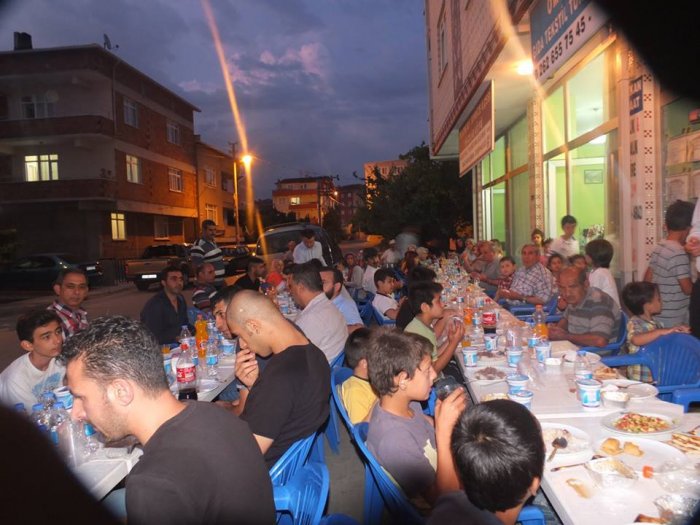 Gokkoşlar iftarda buluştu
