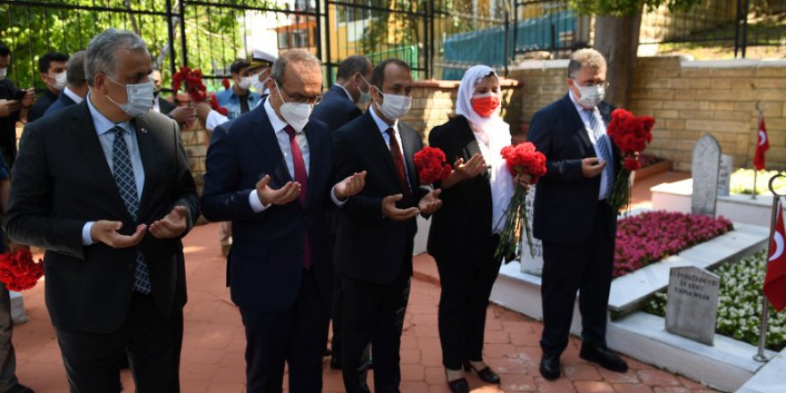 İzmit'in Kurtuluşu’nun 100. yıl dönümünde şehitler anıldı