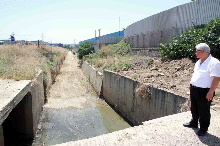 Darıca'da dereler temizliyor