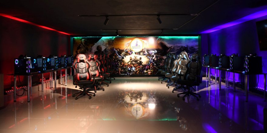 Kocaman, Kartepe Gençliğini E-Sporla buluşturuyor