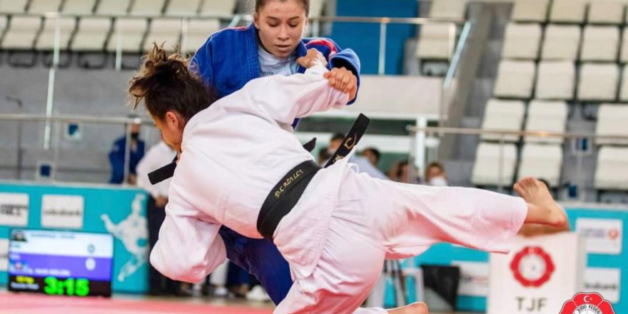 Büyükşehir Kağıtsporlu Judoculardan tarihi başarı