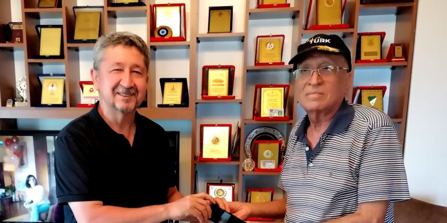 Şükür, Salih Gün’ü evinde ziyaret etti