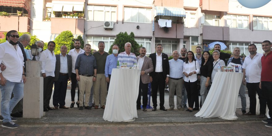 Siyasileri buluşturan açılış