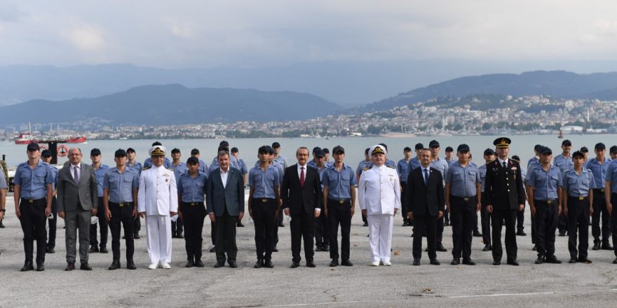 Vali Yavuz, kurumları ziyaret ederek bayramlarını kutladı