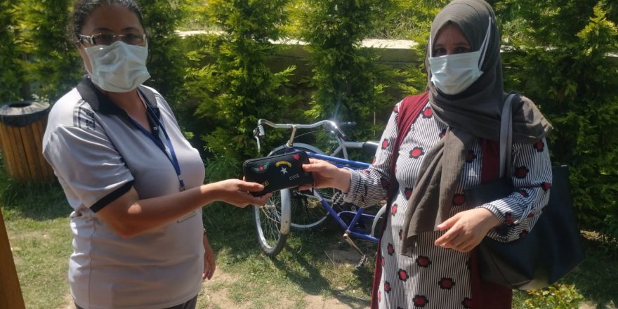 Unutulan eşyalar sahiplerine teslim ediliyor