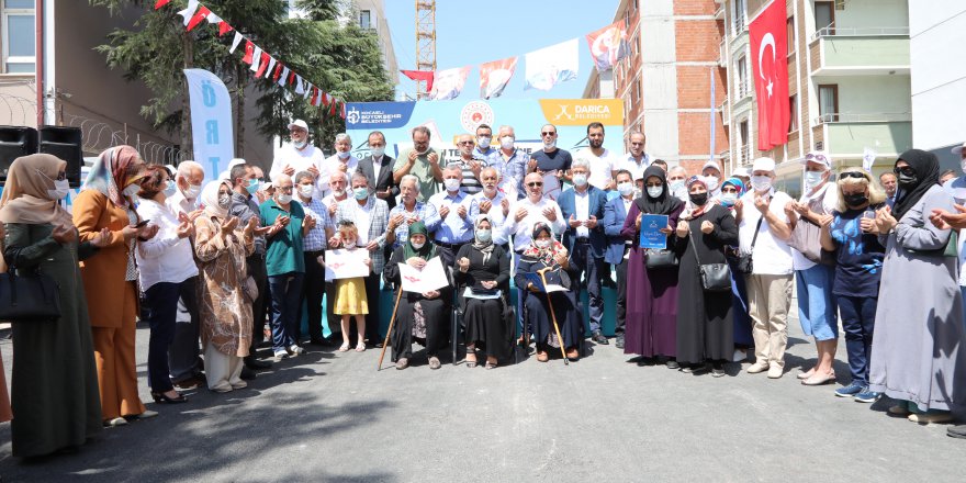 Darıca’da hak sahipleri tapularına kavuştu