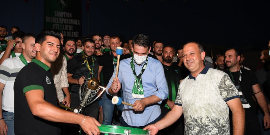 Şampiyonluk kupası Kartepe’de