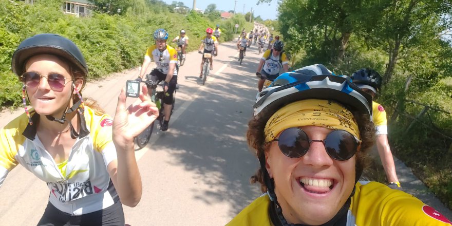 Hollandalı bisikletçiler 4000. kilometreyi Kocaeli’de pedalladı