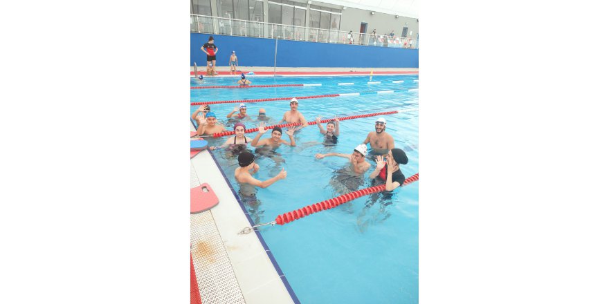 Ücretsiz yüzme kursları devam ediyor