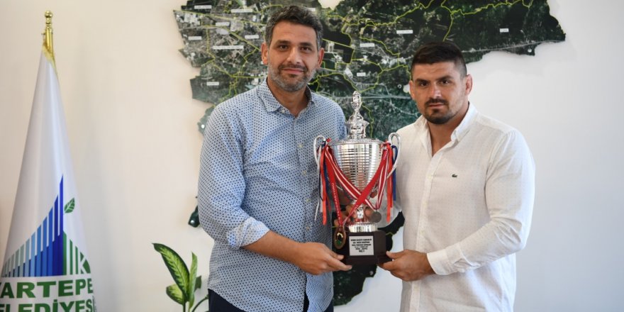 Güreşçilerden ziyaret