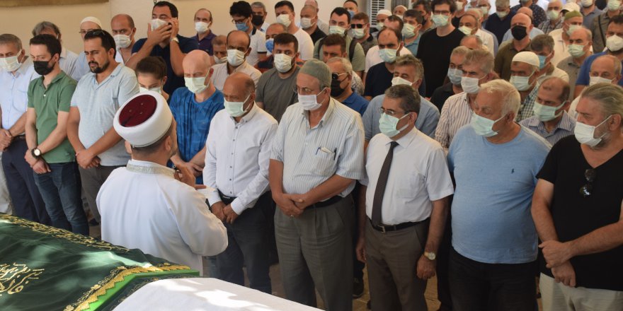 Otobüs kazasında hayatını kaybedenler defnedildi