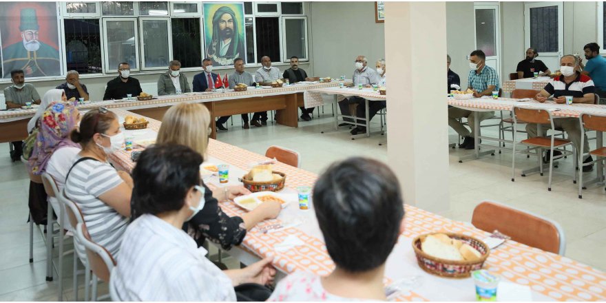 Başkan Büyükakın,  Canlarla buluştu, iftar yaptı