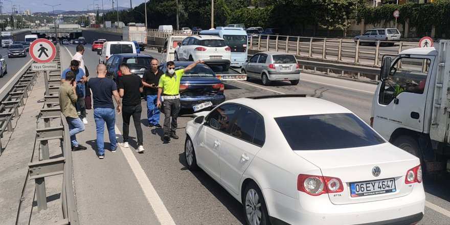 Gebze’de aynı yerde iki ayrı kaza meydana geldi