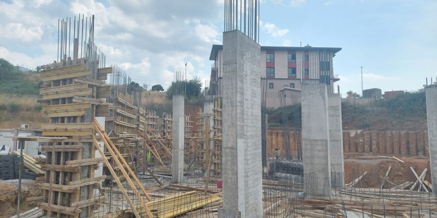 Gebze Beyaz Kalpler Merkezi’nde kaba inşaata geçildi