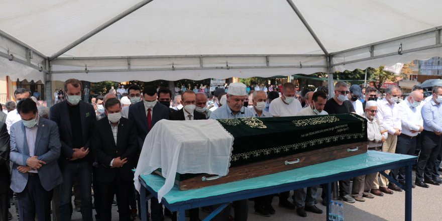 İbrahim Karaosmanoğlu'nun annesi toprağa verildi