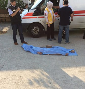 3 Yaşındaki çocuk araç altında ezildi