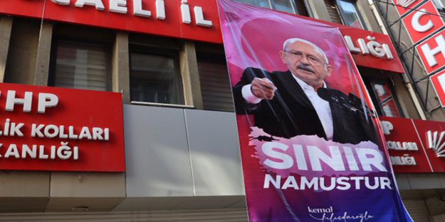 CHP Kocaeli binasına ‘Sınır Namustur’ pankartı