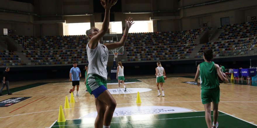 İzmitli Periler, Süper Lig’de ‘kalıcı olmaya’ hazırlanıyor