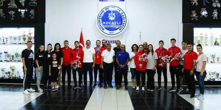 Hoş geldiniz şampiyonlar!