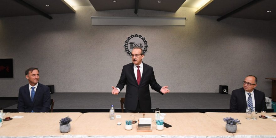 Komutanlara veda yemeği verildi