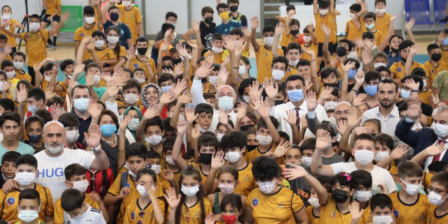 Yaz spor okullarına coşkulu kapanış