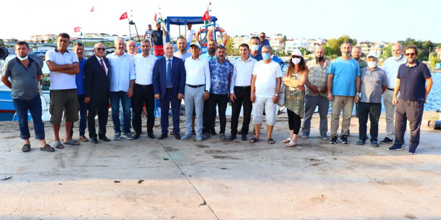 Kocaeli'de balıkçılar "vira bismillah" diyerek denize açıldı