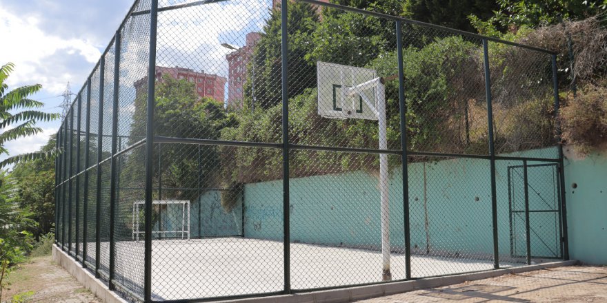 Erenler’e mini basketbol sahası yapıldı