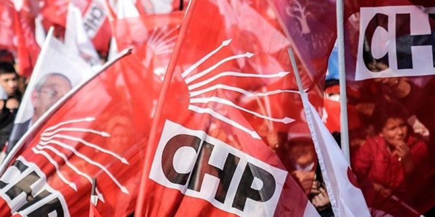 CHP’de ilçe başkanı ve yönetimi görevden alındı