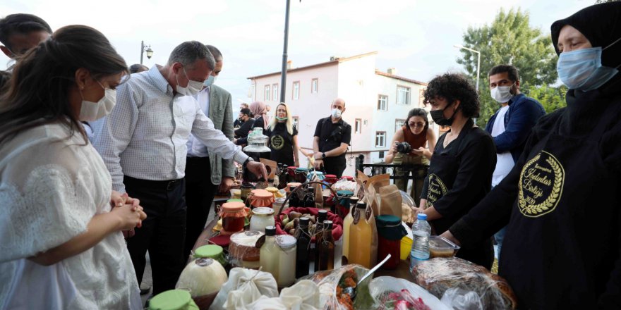 Başkan Büyükakın, “Kadınlarımızın her daim yanındayız”