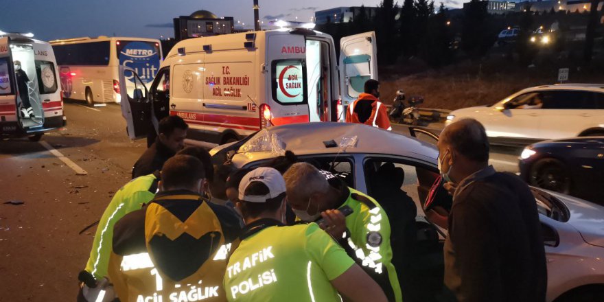 TEM’de zincirleme trafik kazası: 1 ölü, 2 yaralı