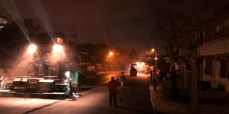 Çarşıbaşı Caddesi’nde  asfaltlama gece yapılıyor