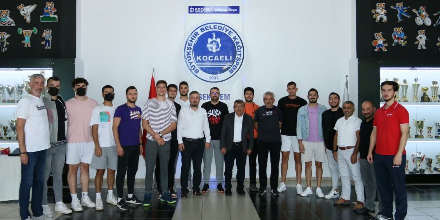 Kağıtspor voleybolda imzalar tamam