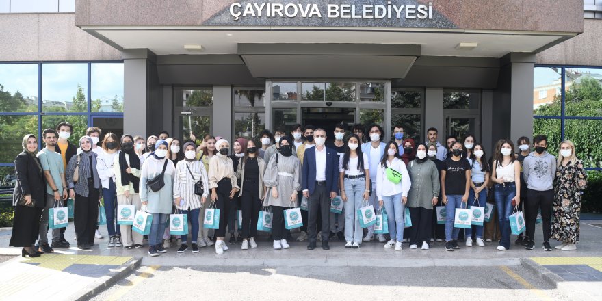 Çiftçi, öğrencilerle bir araya geldi