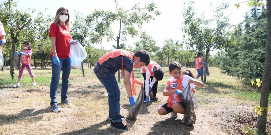 Dünya Temizlik Günü’nde  Çağdaşkent’i temizlediler