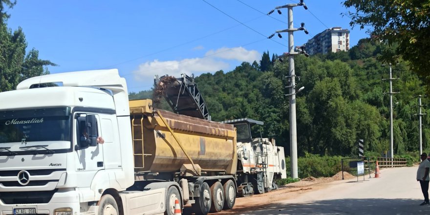Turan Güneş Caddesinde çalışmaları yapılıyor