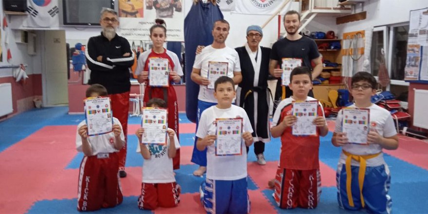 Körfez Uzakdoğu İhtisas’ta kuşak terfi sınavı yapıldı
