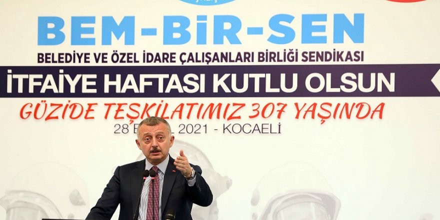 Başkan Büyükakın, itfaiyecileri yalnız bırakmadı