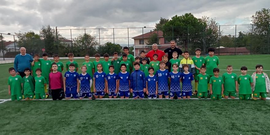 Sarımeşespor’un konuğu İzmit GB’ydi