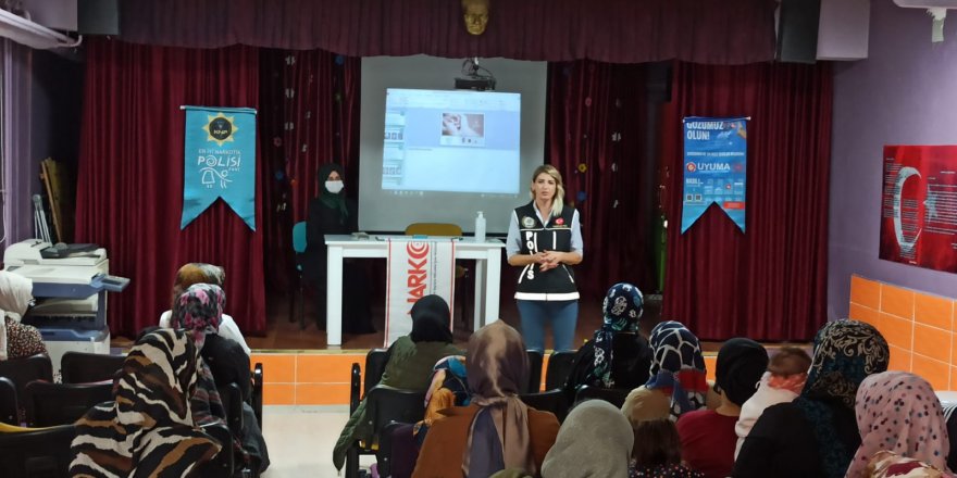 Emniyetin annelere eğitimi devam ediyor